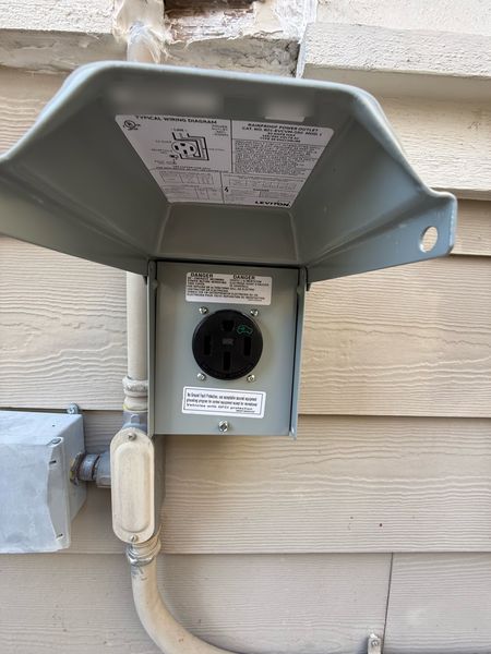 Outdoor NEMA 14-50 EV outlet in a rainproof box β Zion Electric Inc., San Leandro electrician