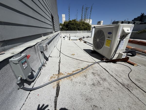 Rooftop mini-split AC disconnect with conduit – Zion Electric Inc., San Leandro electrician