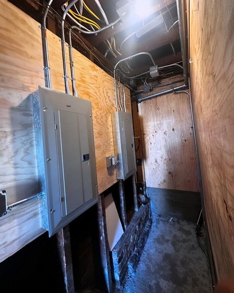 Panel upgrade in a side passage β Zion Electric Inc., San Leandro electrician